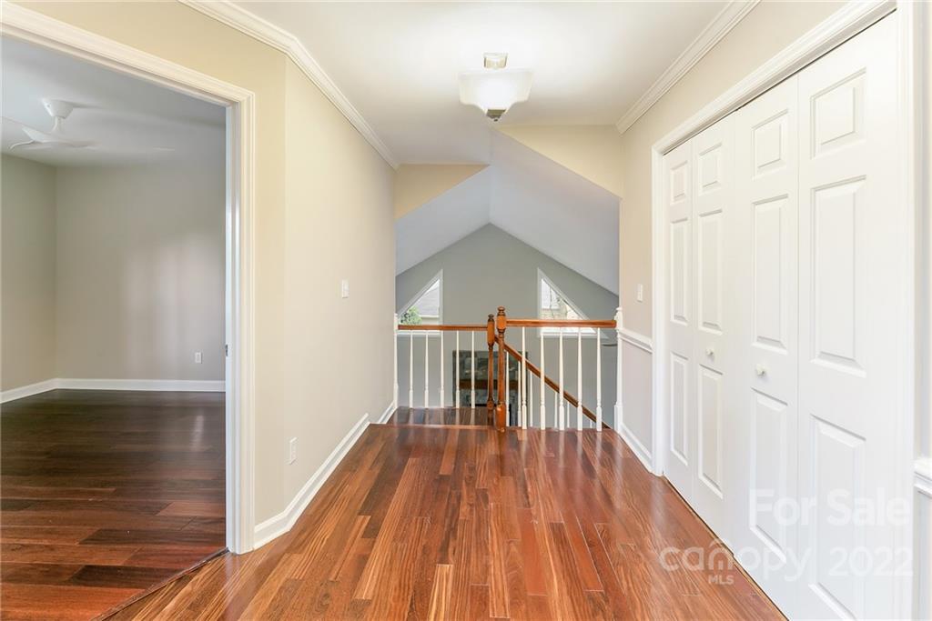 7016 Rothmore View Court Charlotte, NC 28215 - Photo 20 of 31 Gallery Image 20