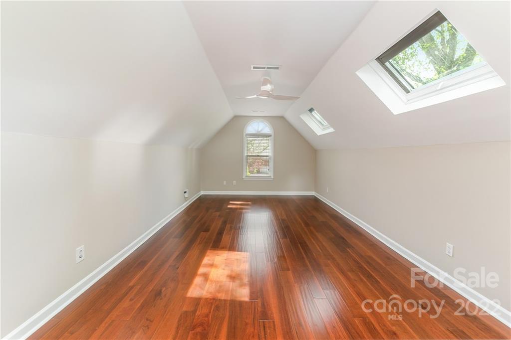 7016 Rothmore View Court Charlotte, NC 28215 - Photo 24 of 31 Gallery Image 24