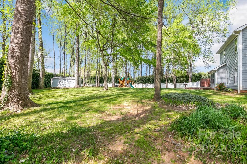 7016 Rothmore View Court Charlotte, NC 28215 - Photo 29 of 31 Gallery Image 29