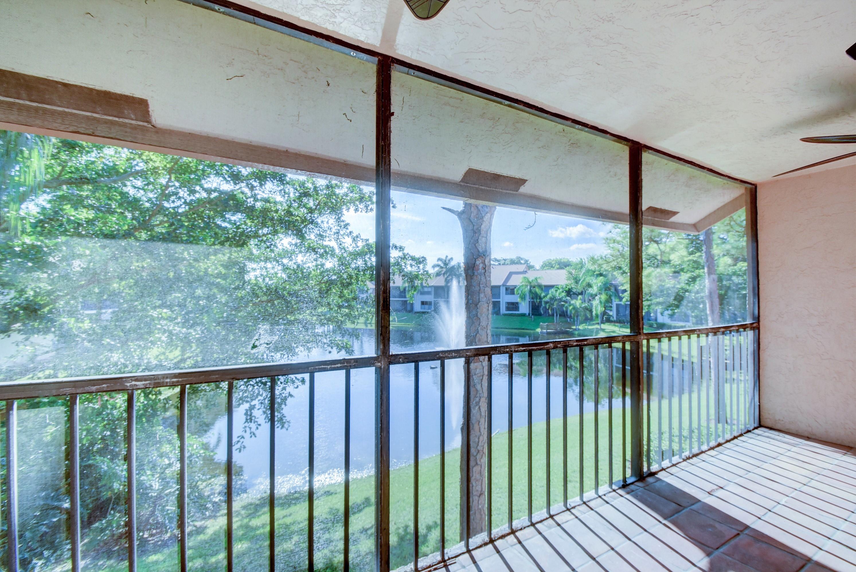 5521 Coach House Circle, Unit F Boca Raton, FL 33486 - Photo 18 of 19 Balcony
