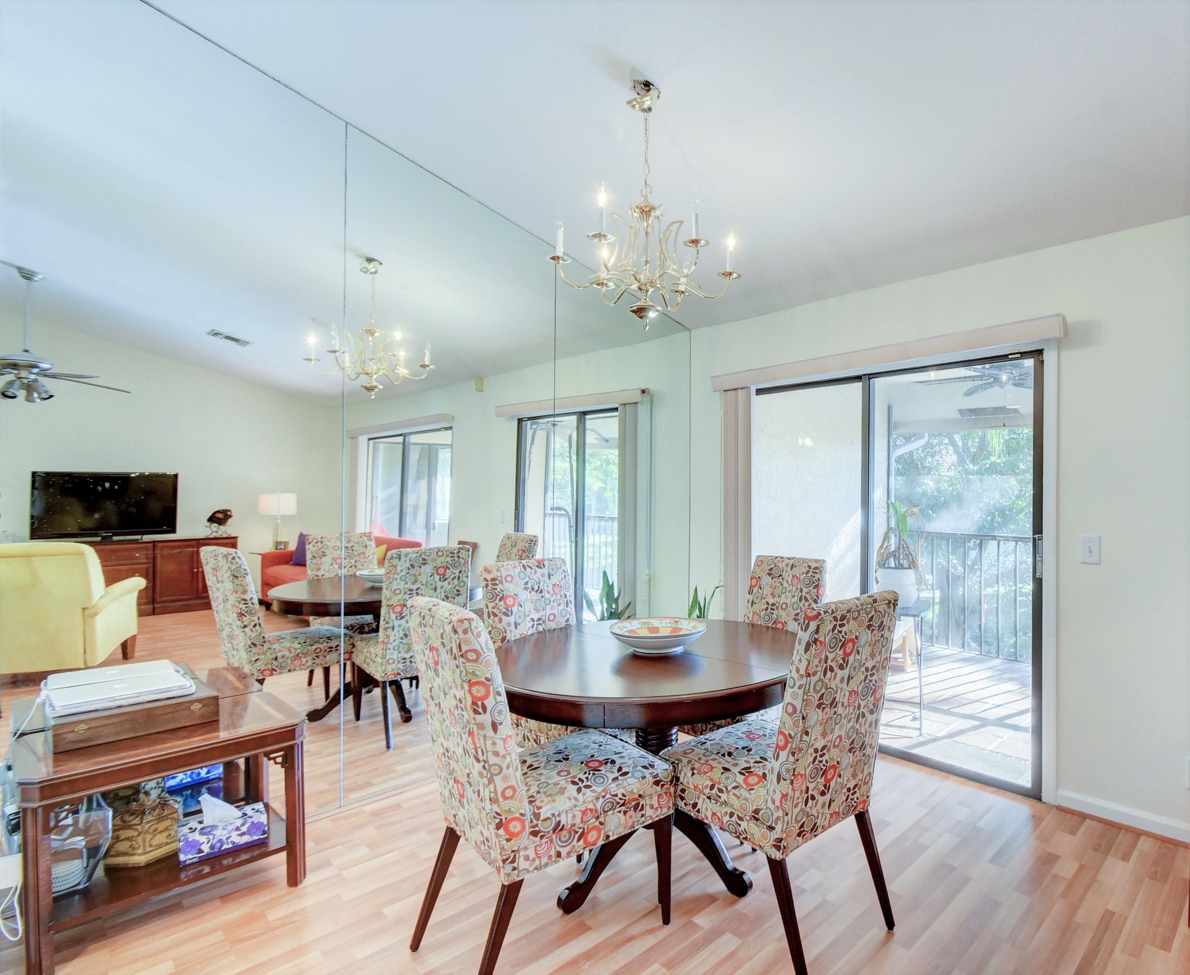 5521 Coach House Circle, Unit F Boca Raton, FL 33486 - Photo 10 of 19 Dining Area