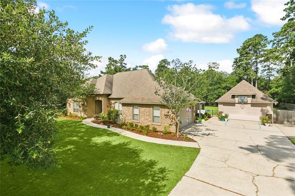 357 Perrilloux Road Madisonville, LA 70447 - Photo 3 of 34 Gallery Image 3