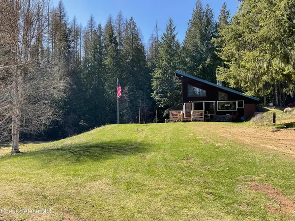 $850,000 | 90-111 Christmas Lane, Naples, ID 83847