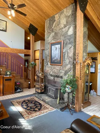 $850,000 | 90-111 Christmas Lane, Naples, ID 83847