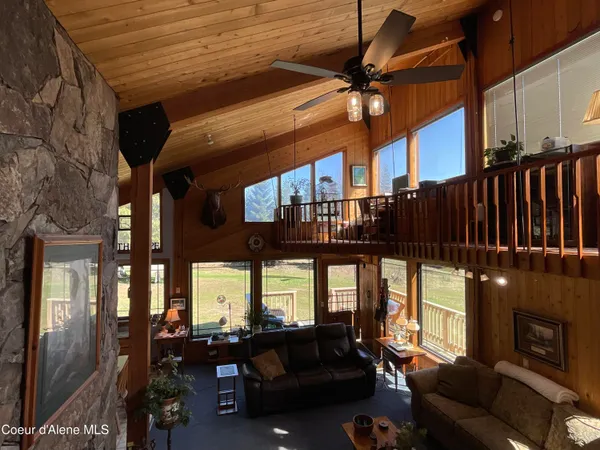 $850,000 | 90-111 Christmas Lane, Naples, ID 83847