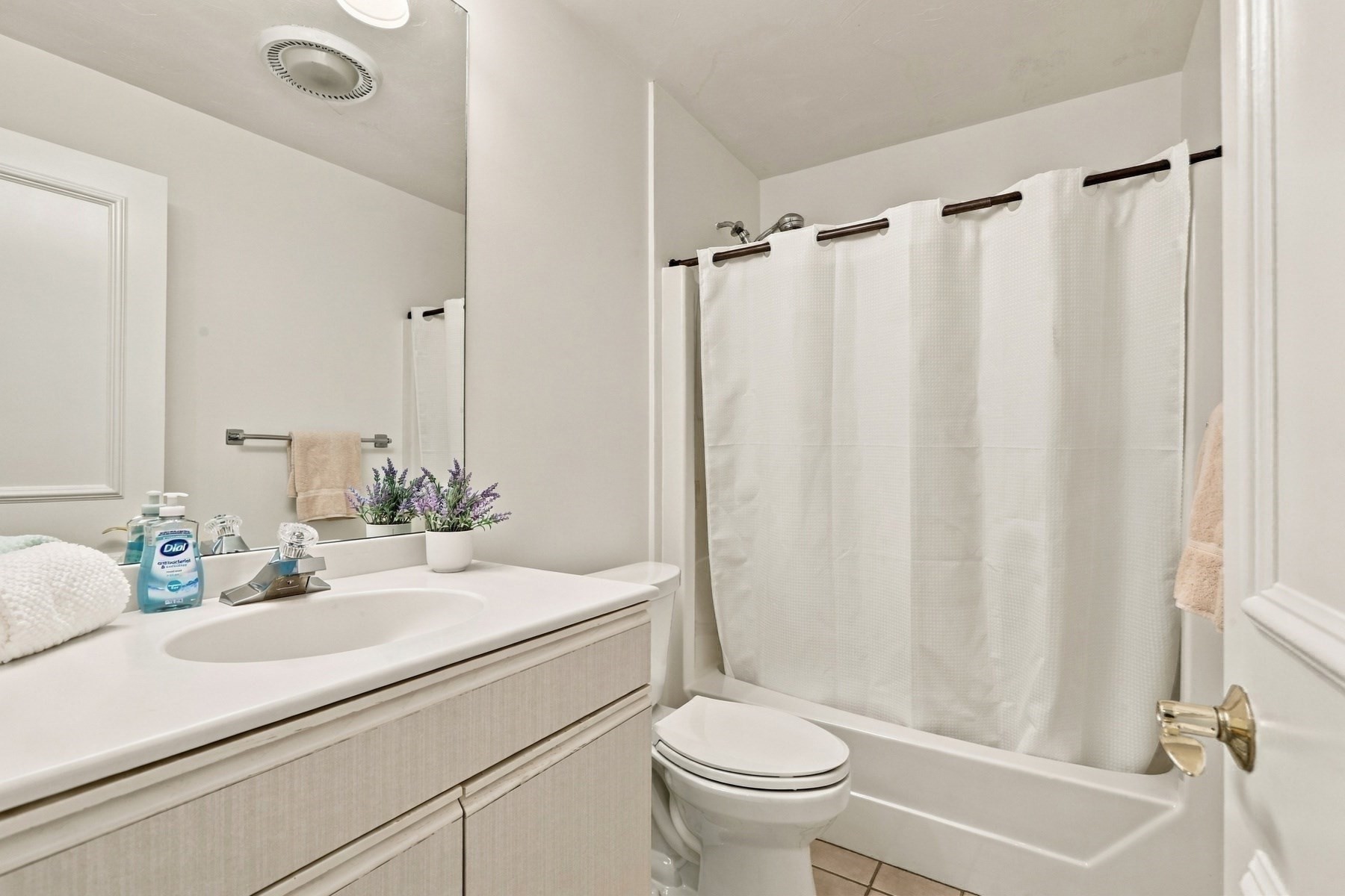 7 Wainwright Road, Unit 47 Winchester, MA 01890 - Photo 15 of 37 Gallery Image 15