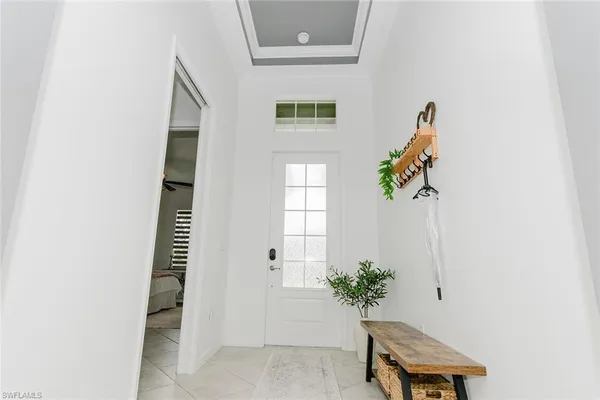 a view of entryway with a potted plant