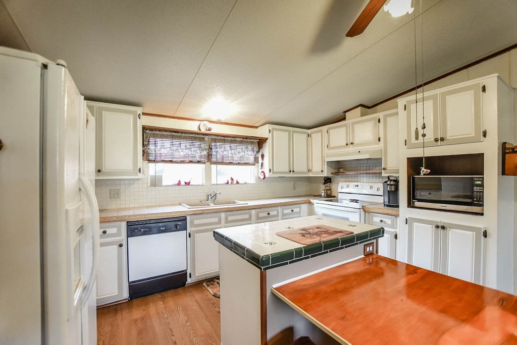1531 Shady Grove Road Hahira, GA 31632 - Photo 18 of 49 Gallery Image 18