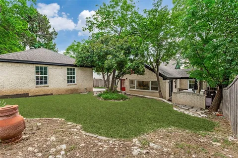 $420,000 | 702 North Hampton Road, Dallas, TX 75208