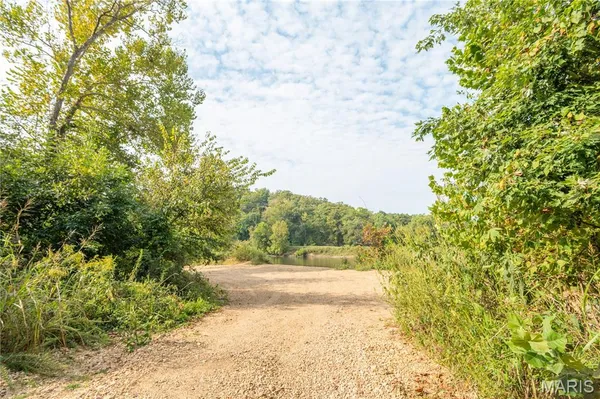 $400,000 | 56 Lueckle Drive, Van Buren, MO 63965