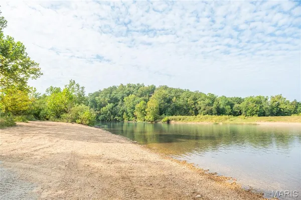 $400,000 | 56 Lueckle Drive, Van Buren, MO 63965