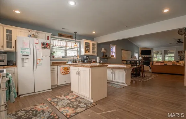 $400,000 | 56 Lueckle Drive, Van Buren, MO 63965