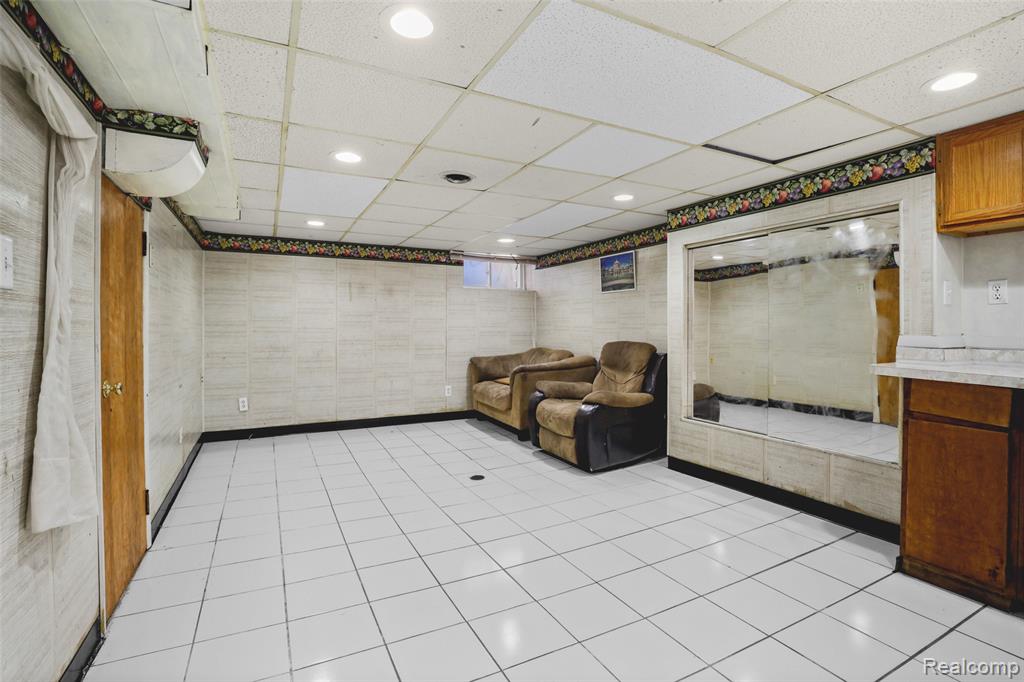 5003 Maple Street Dearborn, MI 48126 - Photo 24 of 41