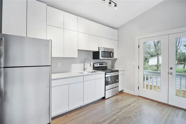 $1,700 | 940 St Charles Avenue Northeast, Unit B, Atlanta, GA 30306