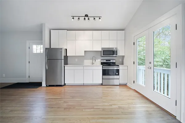 $1,700 | 940 St Charles Avenue Northeast, Unit B, Atlanta, GA 30306