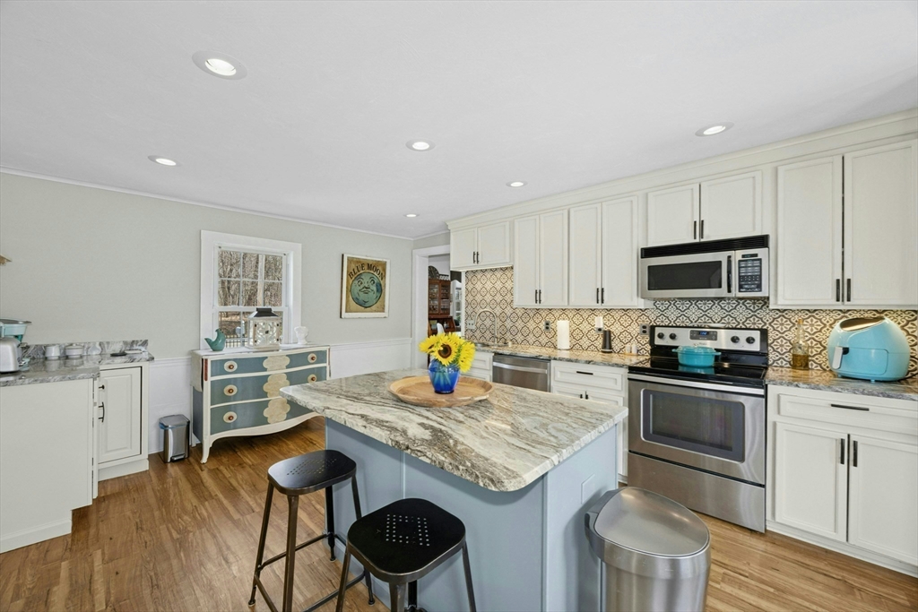 77 Center Bridge Road Lancaster, MA 01523 - Photo 5 of 39 Gallery Image 5