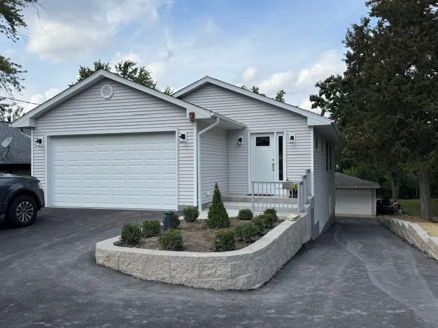 $2,650 | 26324 West Prospect Avenue, Antioch, IL 60002