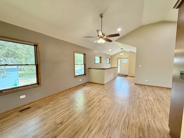 $2,650 | 26324 West Prospect Avenue, Antioch, IL 60002