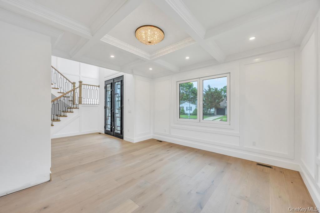 472 Farm Ranch Road East Bethpage, NY 11714 - Photo 12 of 40