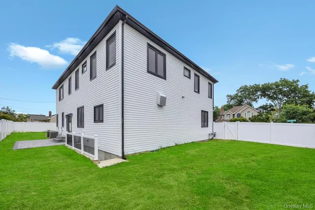 $1,488,888 | 472 Farm Ranch Road East, Bethpage, NY 11714