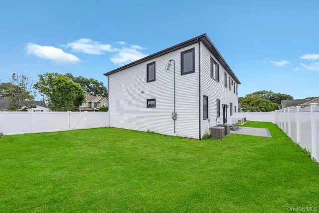 $1,488,888 | 472 Farm Ranch Road East, Bethpage, NY 11714