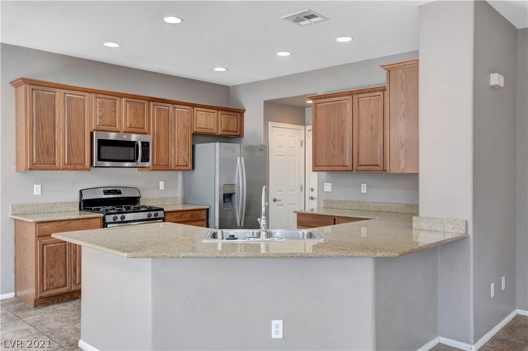 757 Rustic Desert Place Henderson, NV 89011 - Photo 11 of 46