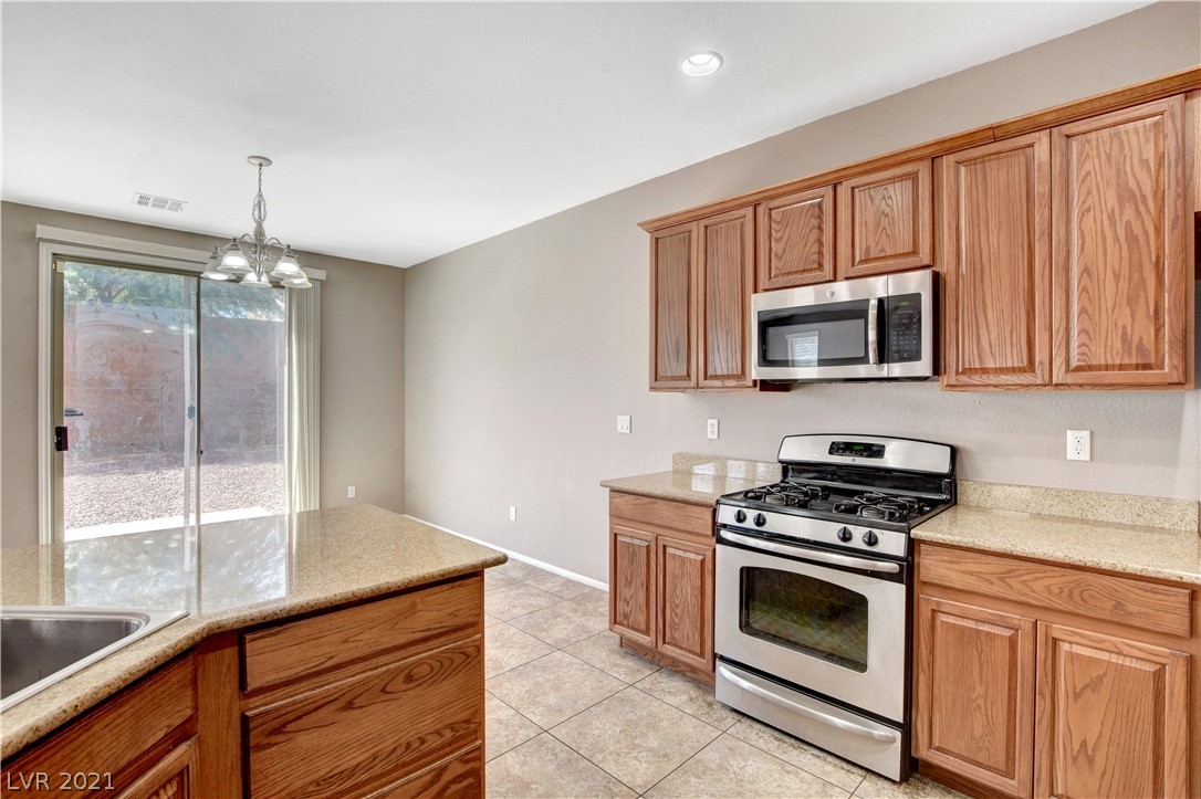 757 Rustic Desert Place Henderson, NV 89011 - Photo 15 of 46