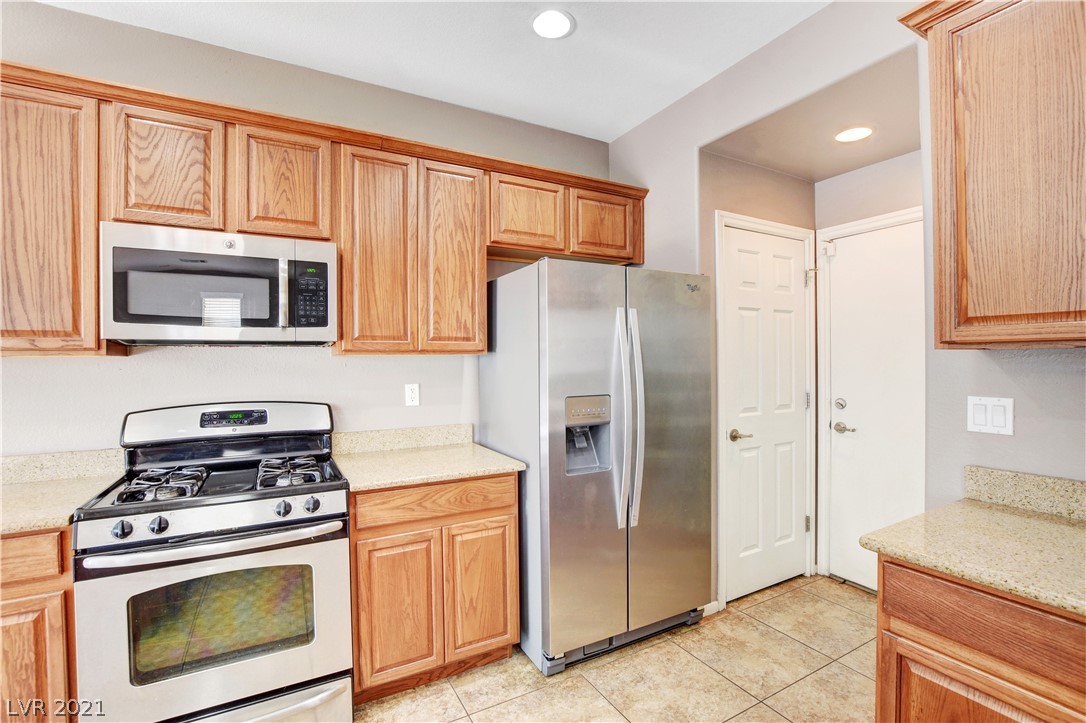 757 Rustic Desert Place Henderson, NV 89011 - Photo 16 of 46