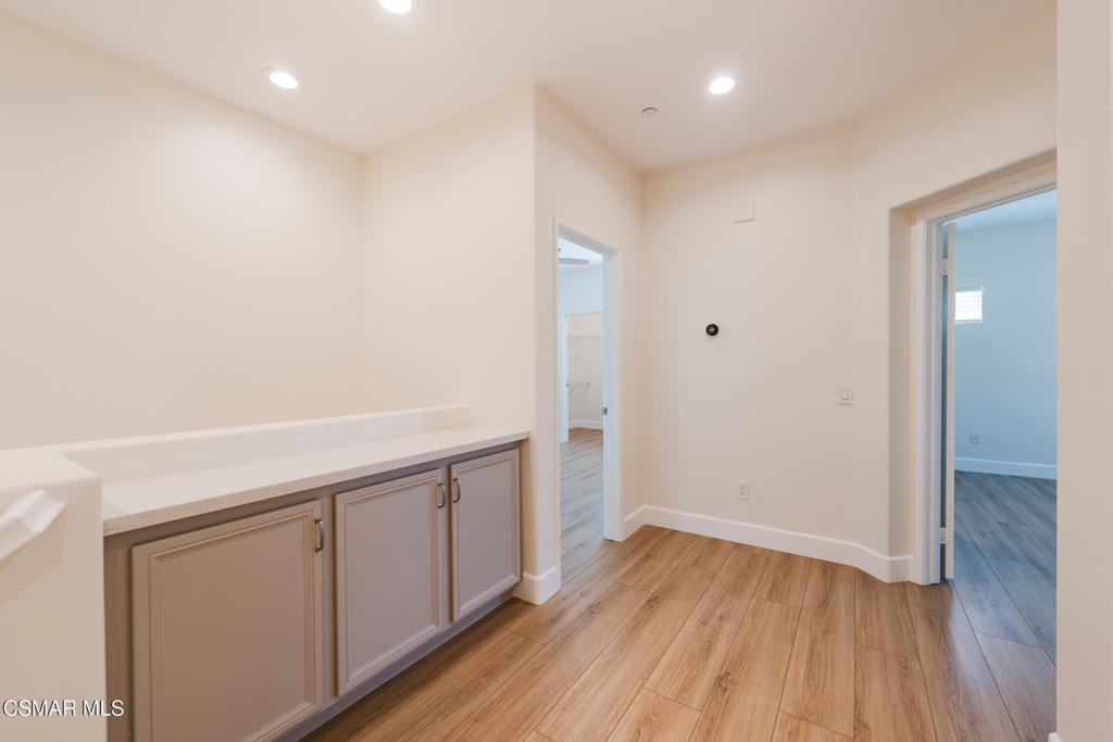 4117 Orontes Way, Unit B Simi Valley, CA 93063 - Photo 27 of 52