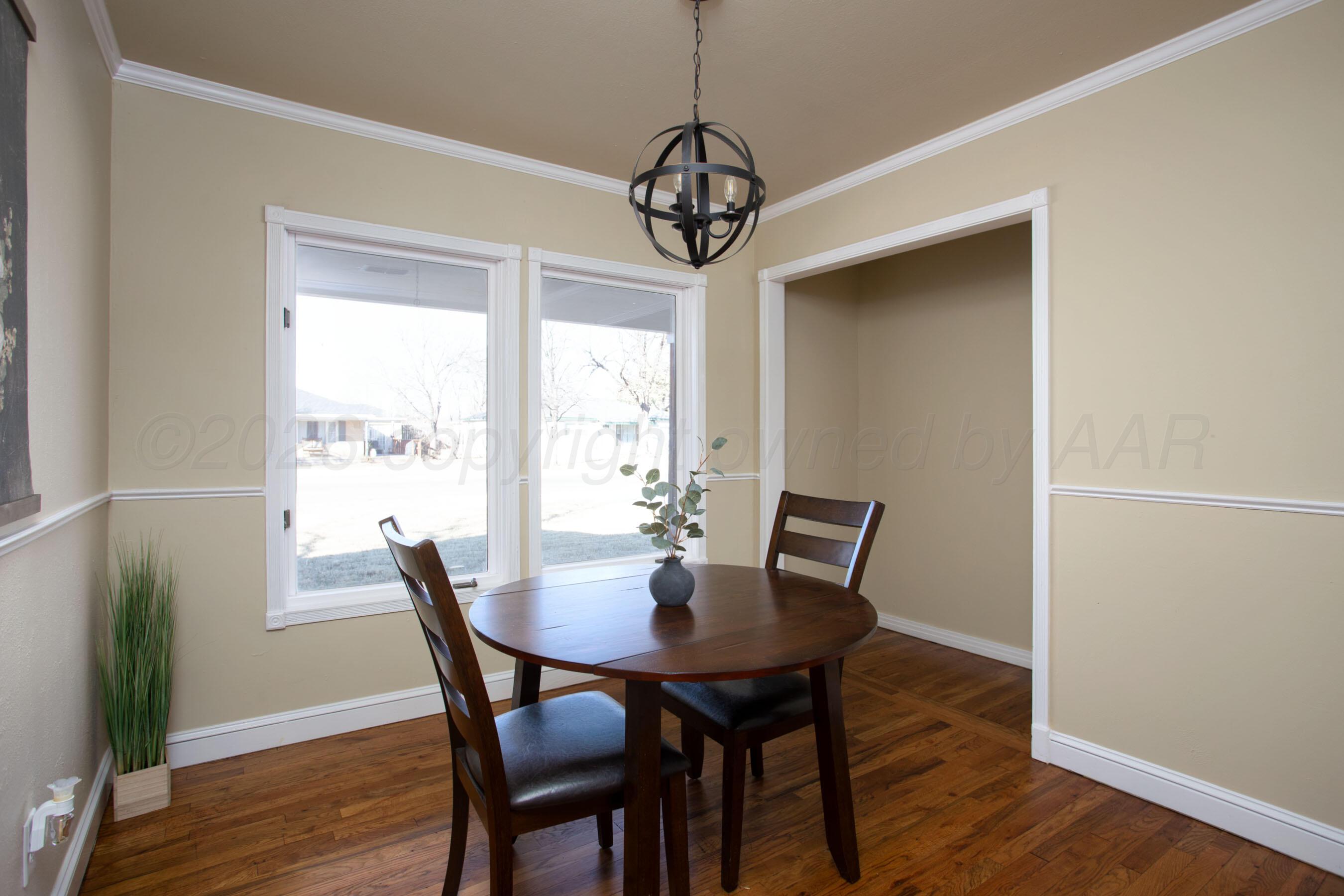 2223 Peach Tree Street Amarillo, TX 79109 - Photo 15 of 34 Dining.2