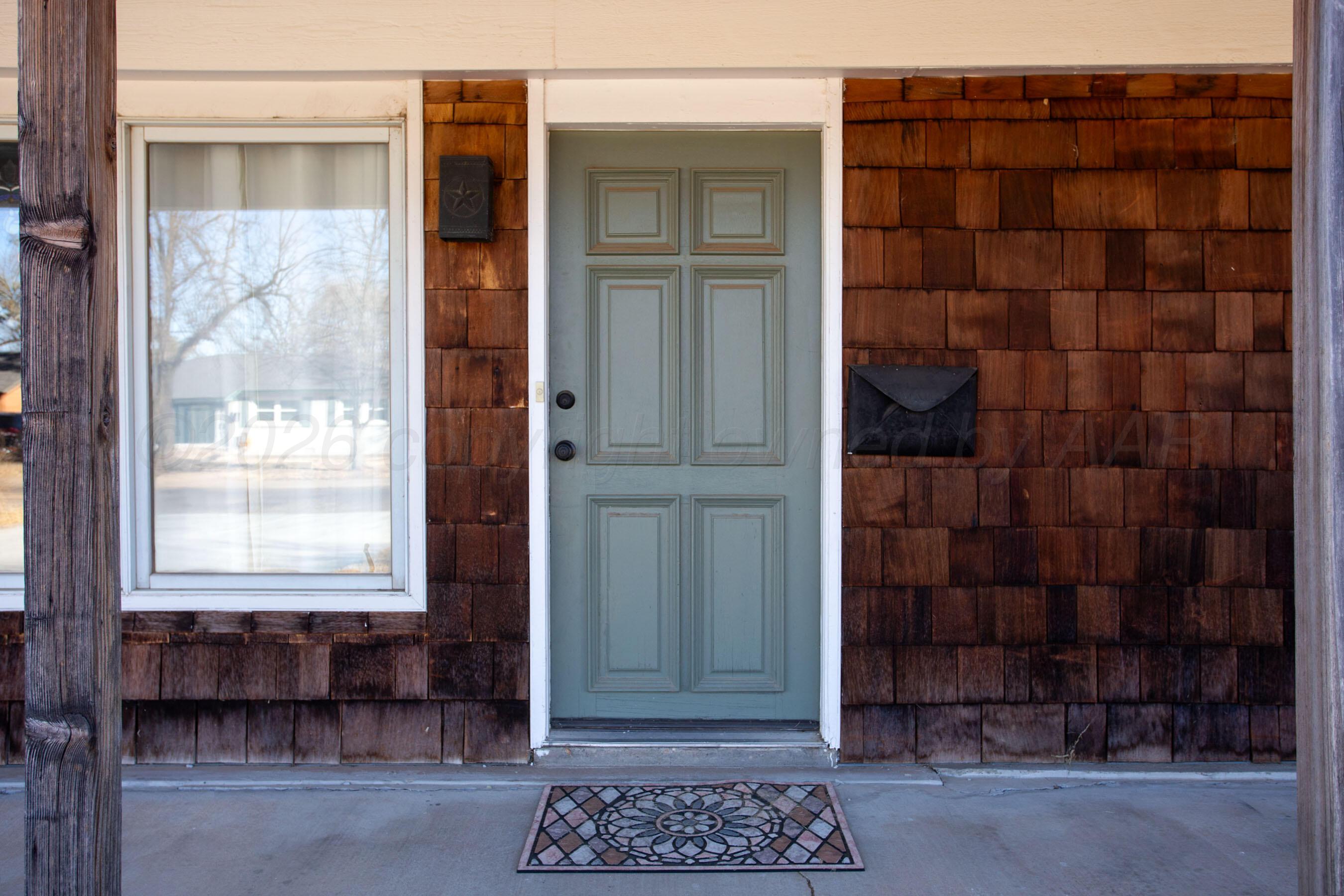 2223 Peach Tree Street Amarillo, TX 79109 - Photo 2 of 34 Front Porch