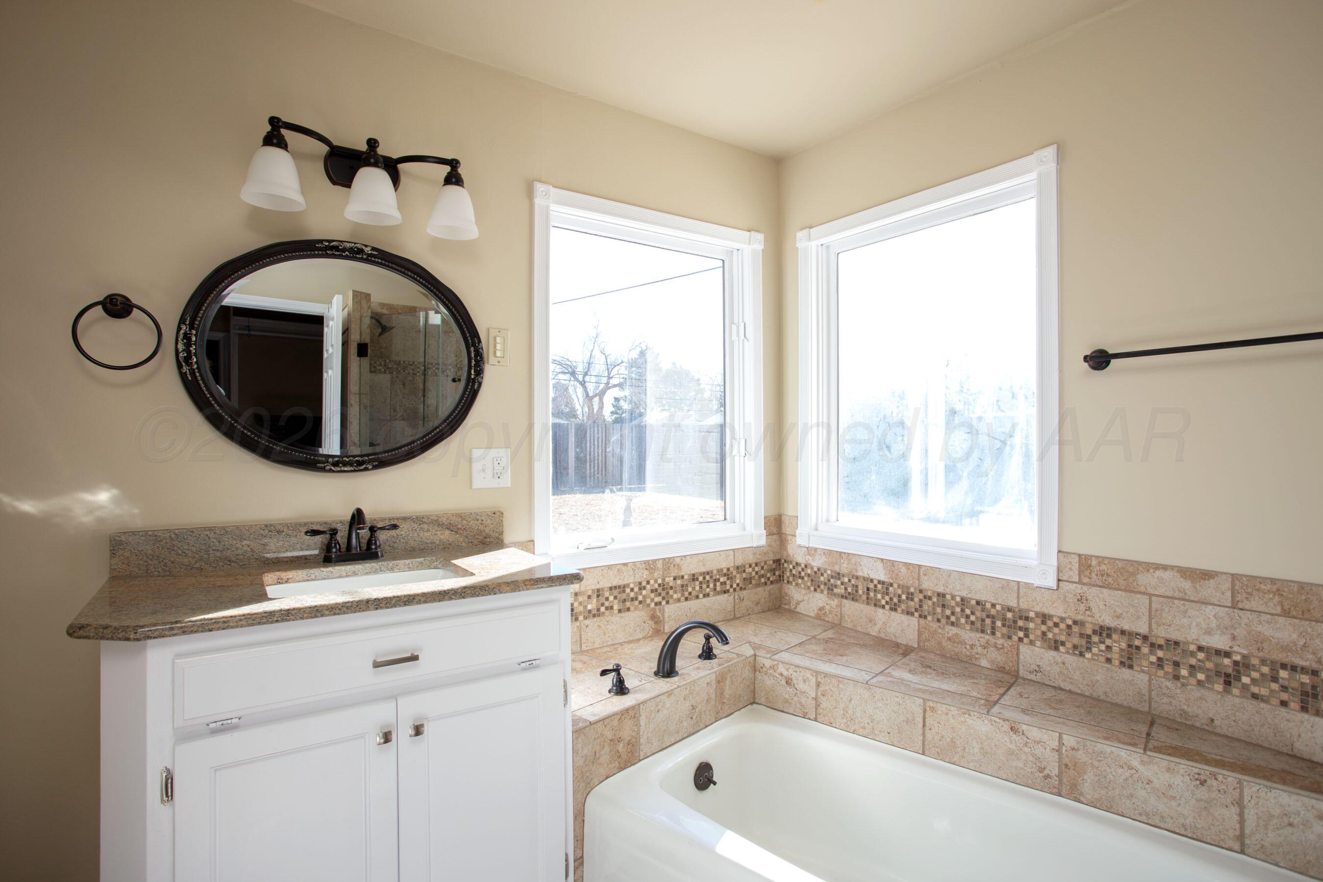 2223 Peach Tree Street Amarillo, TX 79109 - Photo 23 of 34 Primary Bath.3