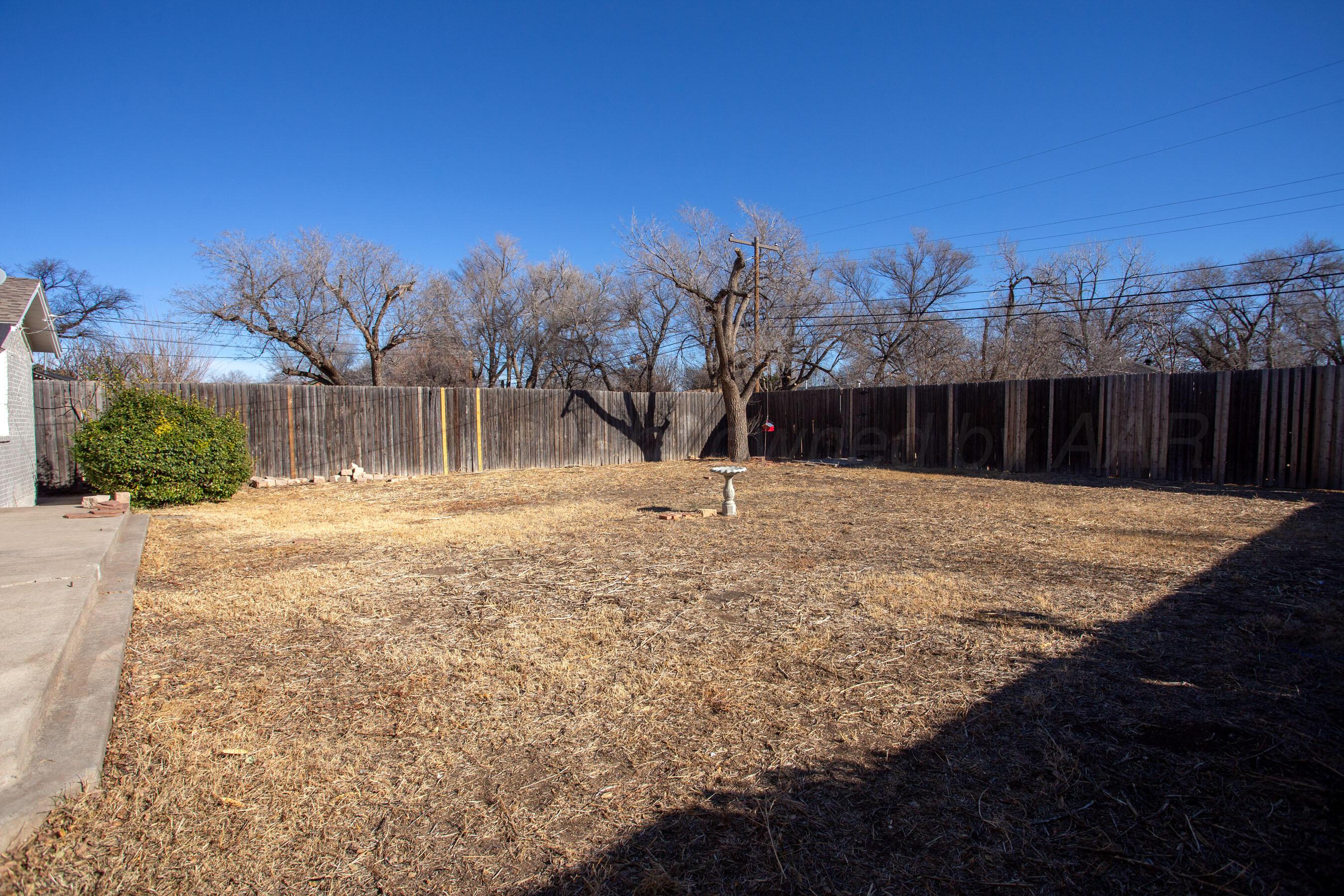 2223 Peach Tree Street Amarillo, TX 79109 - Photo 33 of 34 Backyard.3