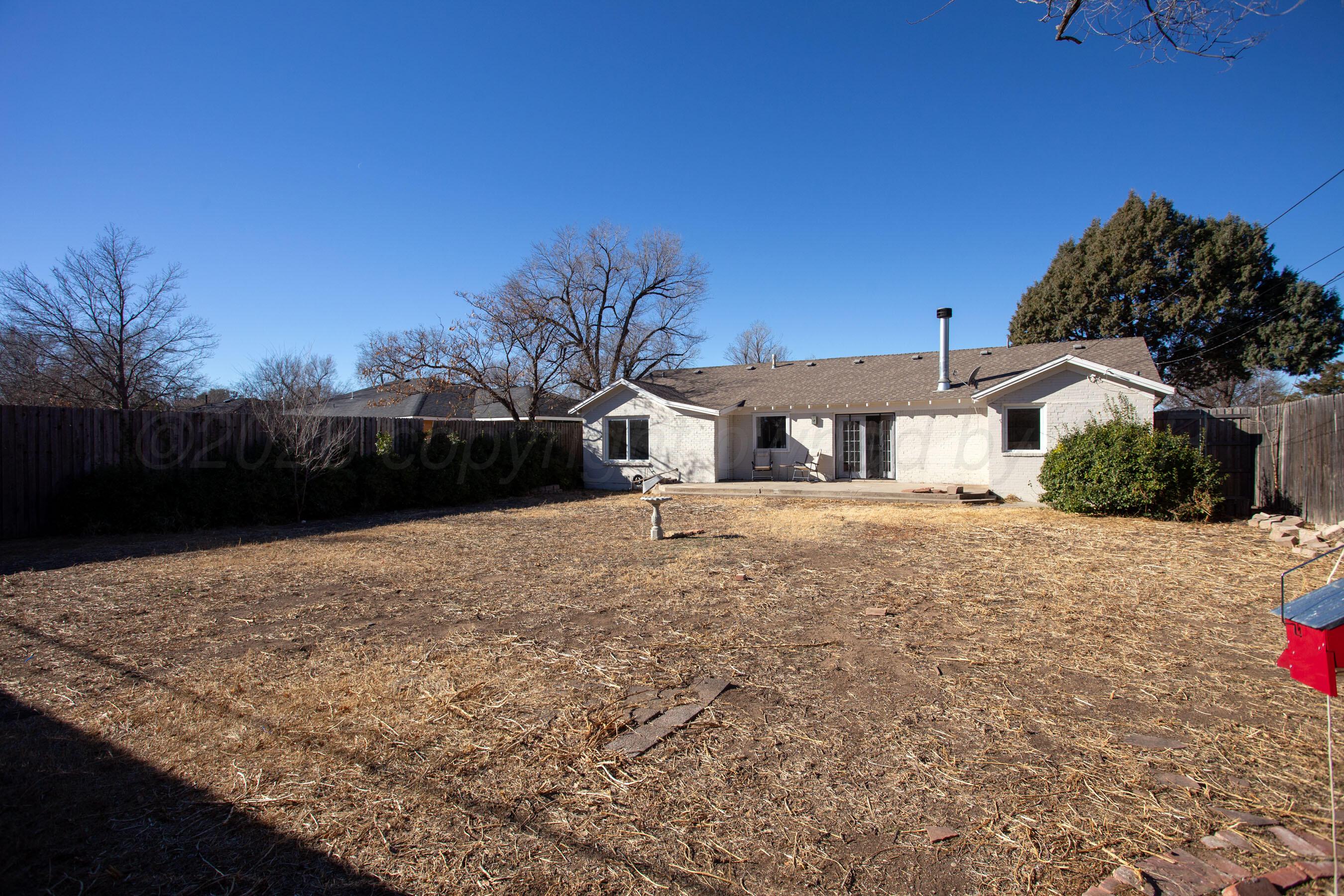 2223 Peach Tree Street Amarillo, TX 79109 - Photo 34 of 34 Backyard