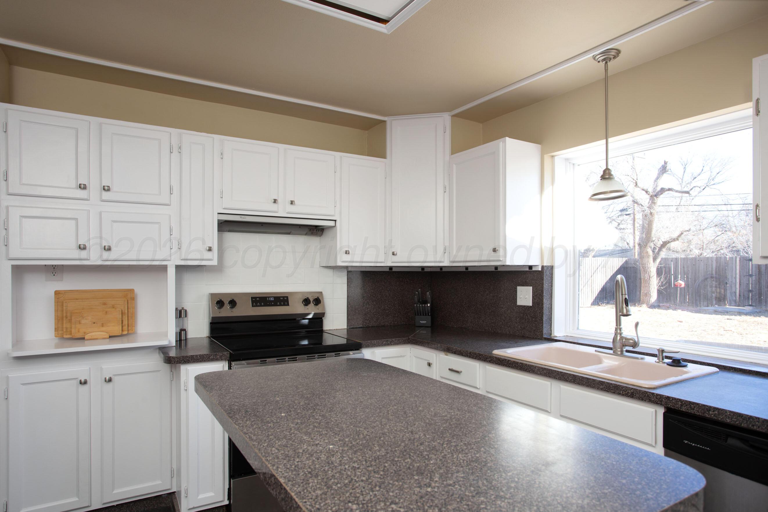 2223 Peach Tree Street Amarillo, TX 79109 - Photo 9 of 34 Kitchen.3