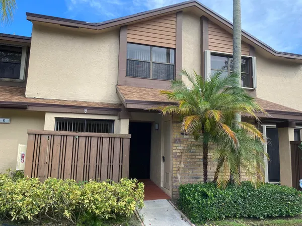 $2,300 | 3961 Cocoplum Circle, Unit F, Coconut Creek, FL 33063