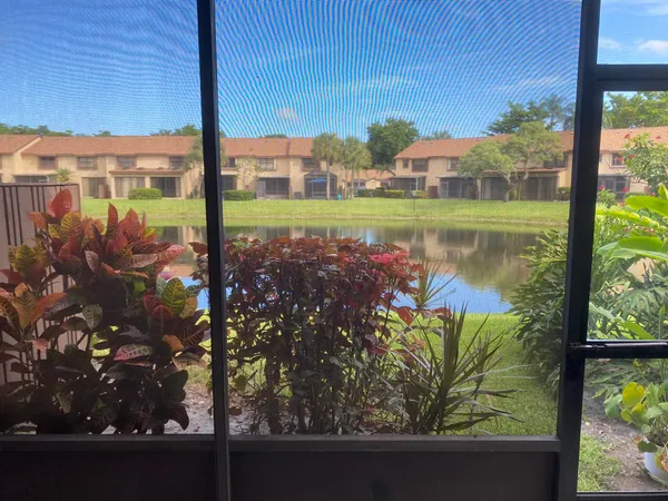 $2,300 | 3961 Cocoplum Circle, Unit F, Coconut Creek, FL 33063