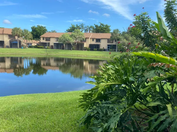 $2,300 | 3961 Cocoplum Circle, Unit F, Coconut Creek, FL 33063