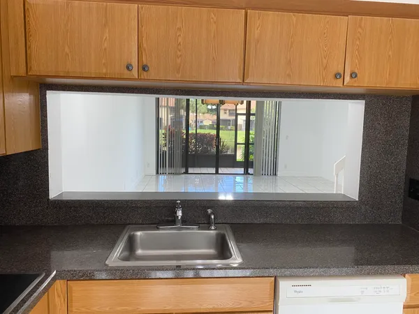 $2,300 | 3961 Cocoplum Circle, Unit F, Coconut Creek, FL 33063