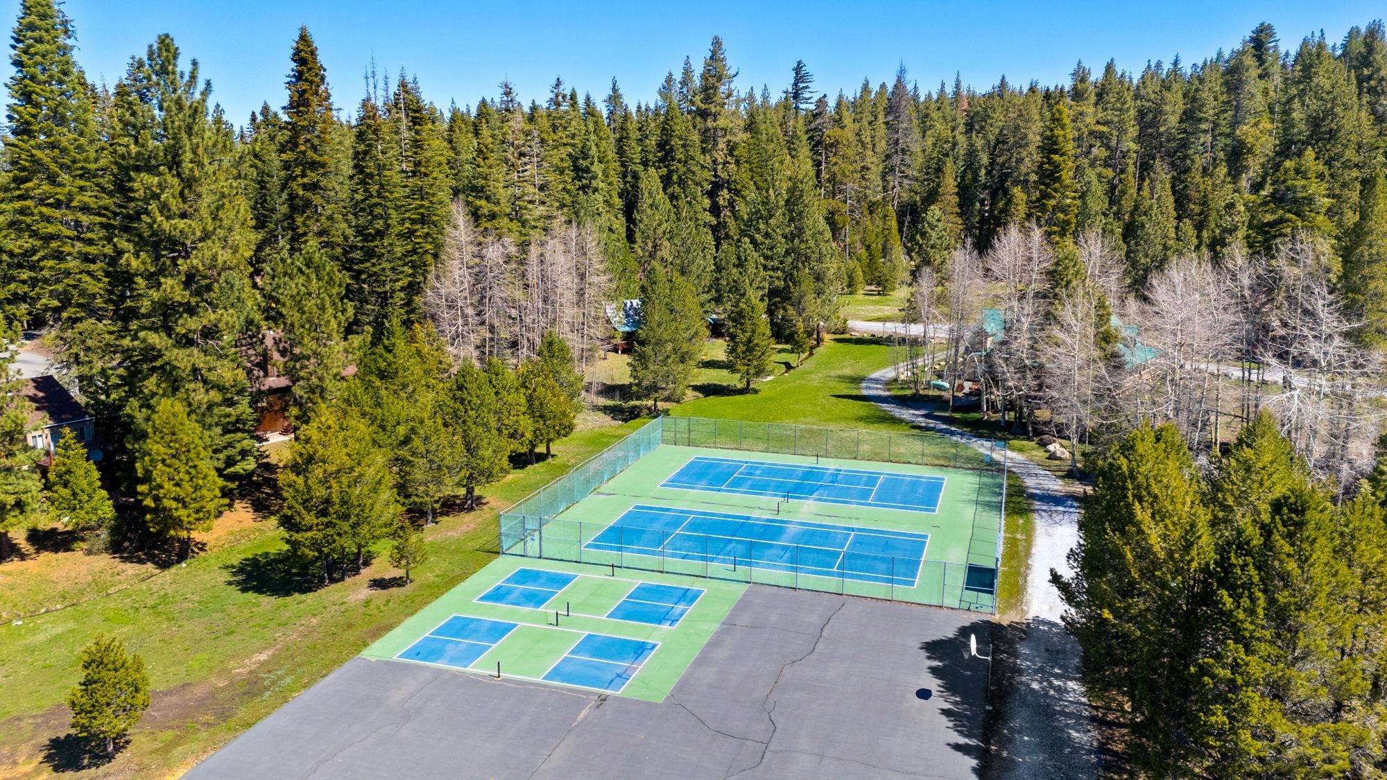 33757 Upper Leland Road, Unit B Pinecrest, CA 95364 - Photo 37 of 39 a view of yard