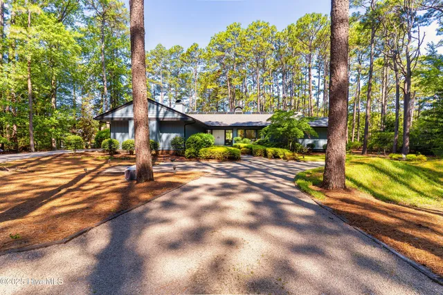 $1,287,000 | 185 Ponte Vedra Drive, Pinehurst, NC 28374