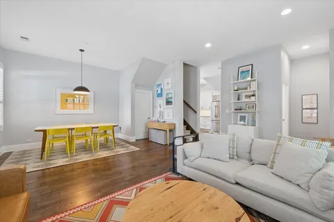 $650,000 | 3140 North Richmond Street, Unit 1, Chicago, IL 60618