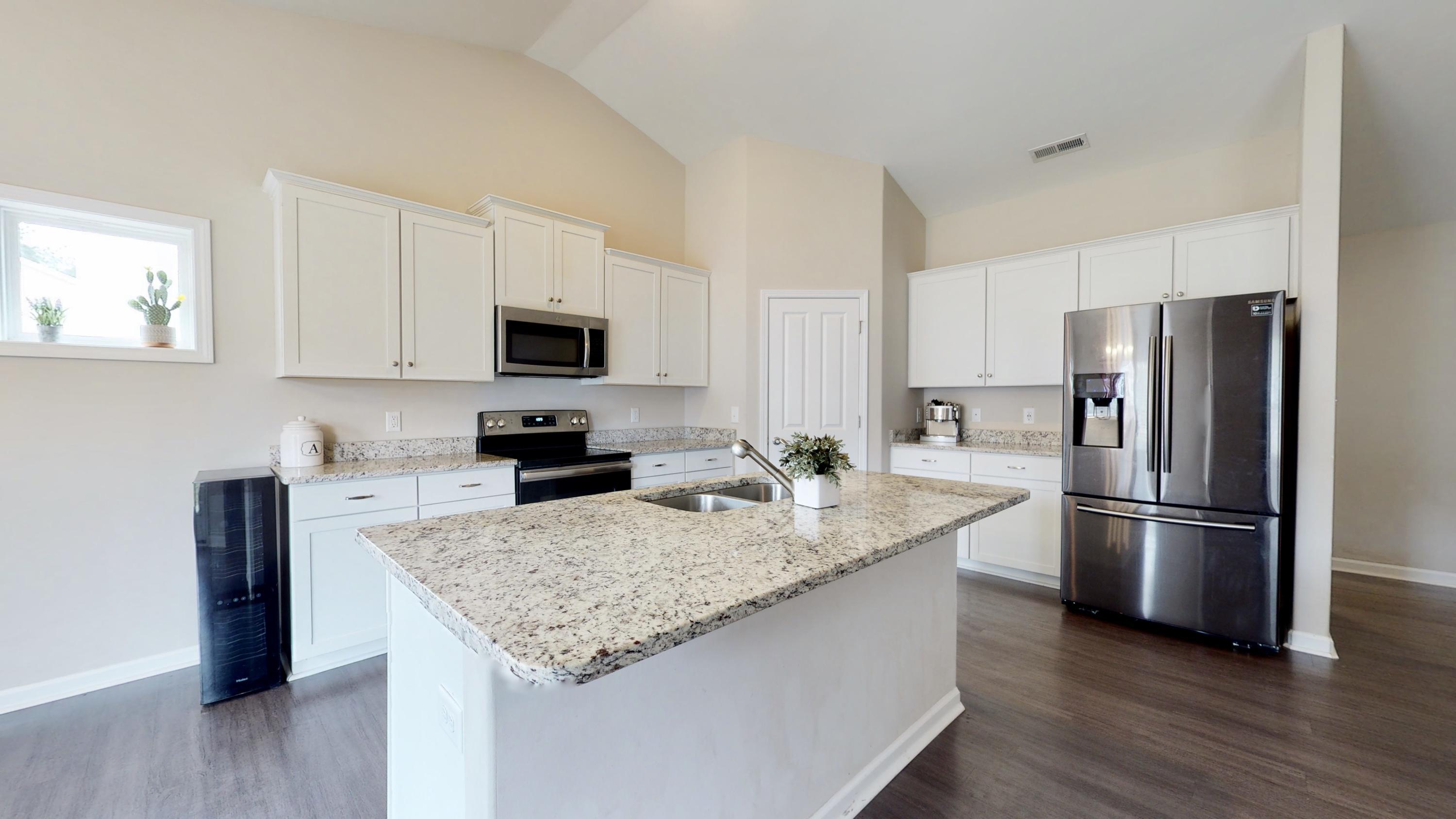 339 Station House Road New Bern, NC 28562 - Photo 12 of 34 KITCHEN & CORDER PANTRY
