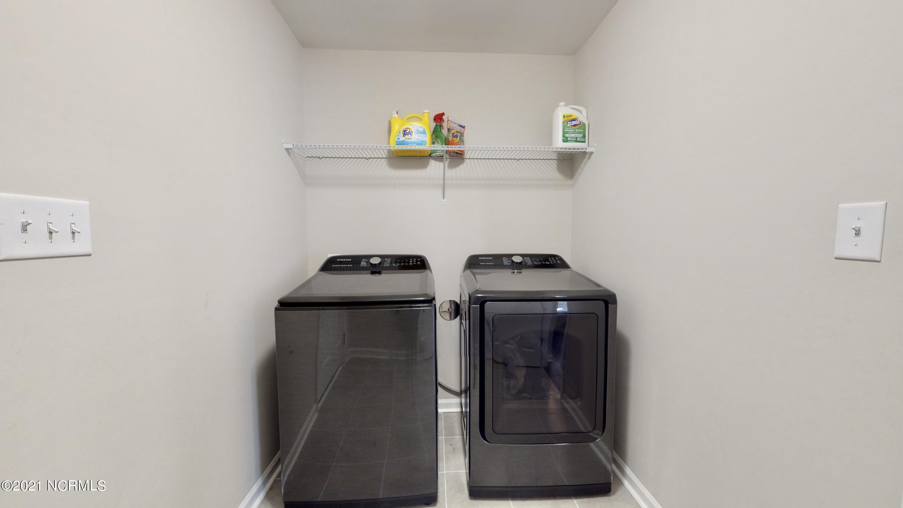 339 Station House Road New Bern, NC 28562 - Photo 17 of 34 LAUNDRY ROOM