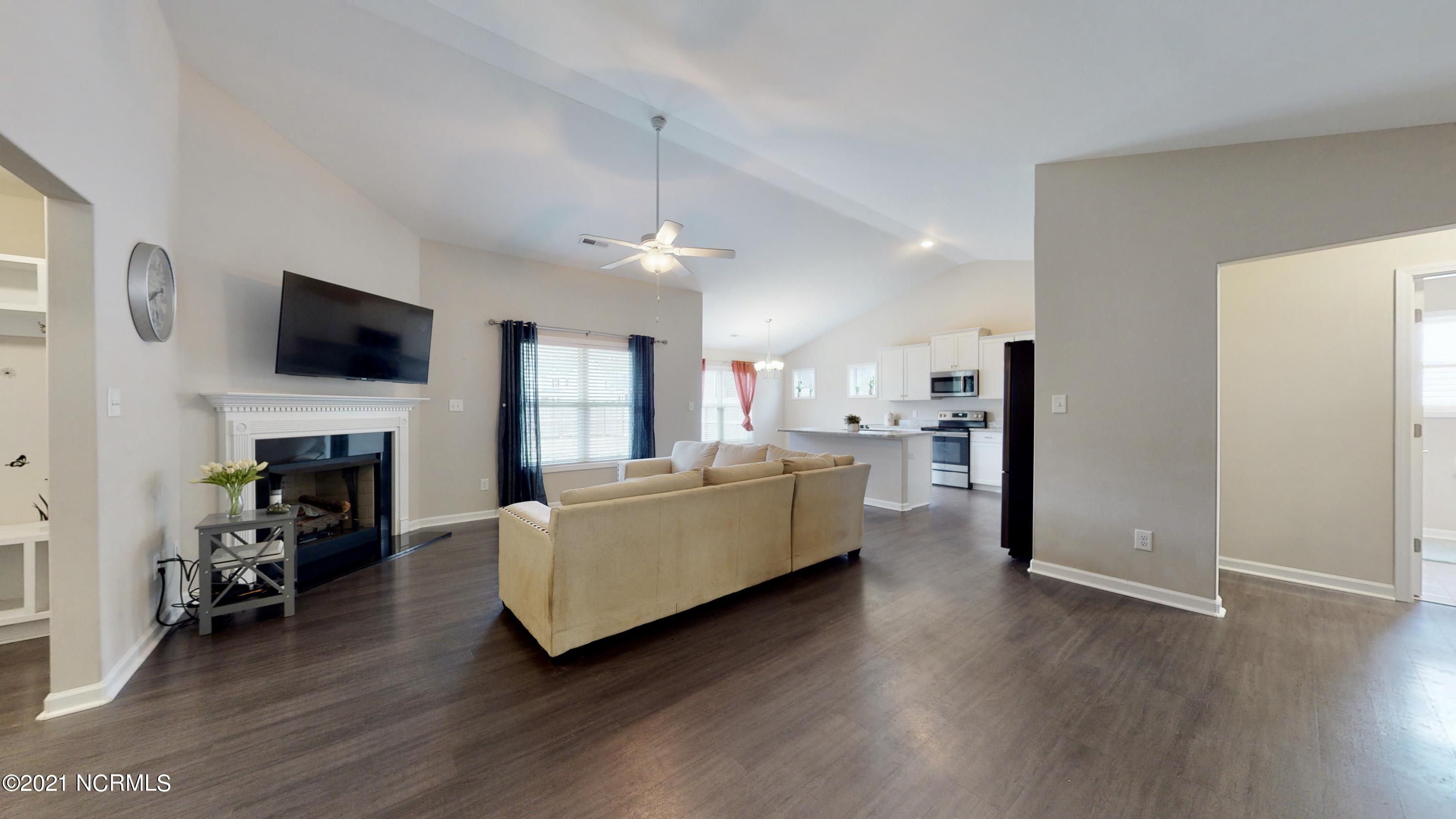 339 Station House Road New Bern, NC 28562 - Photo 6 of 34 OPEN CONCEPT