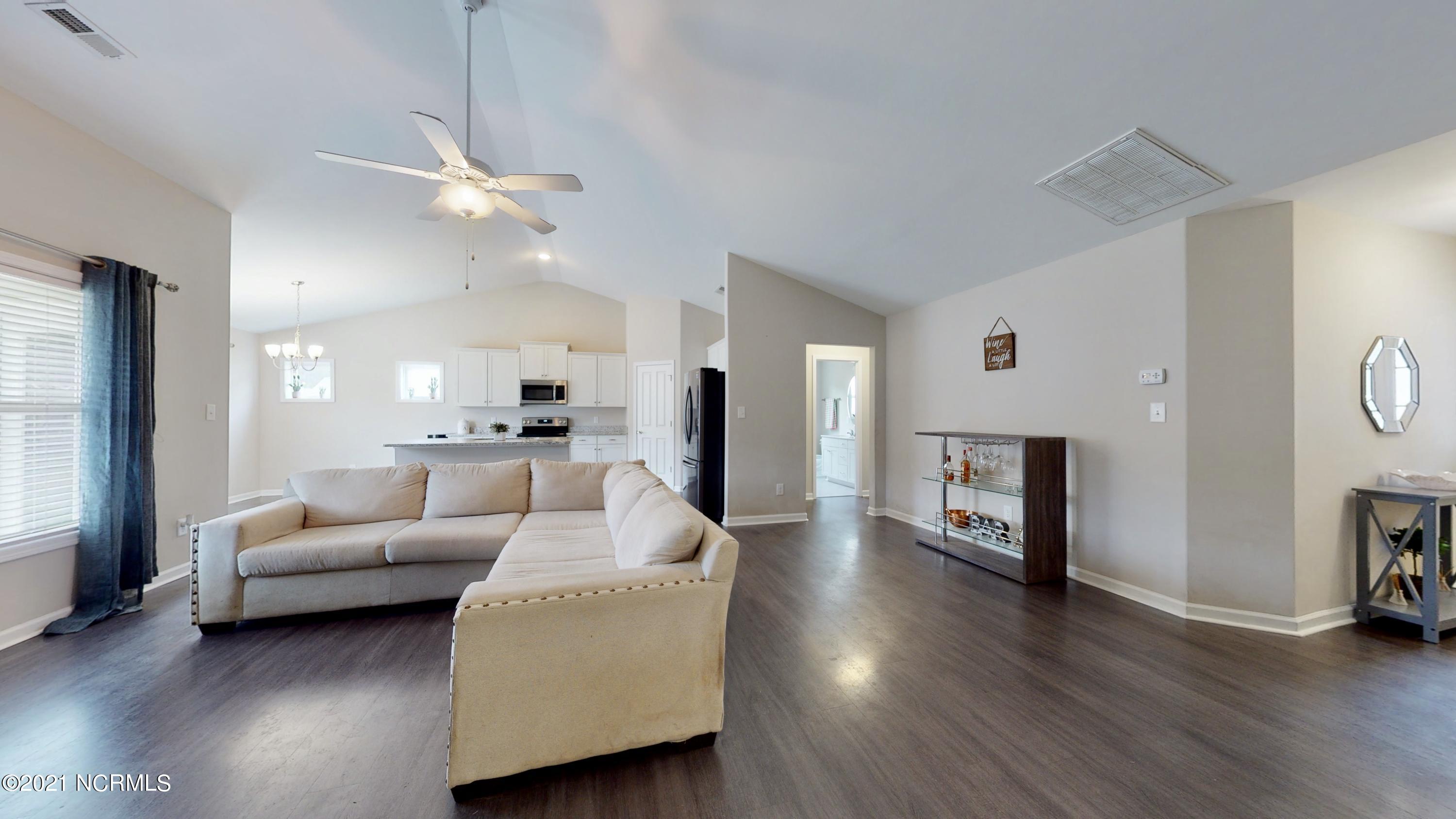 339 Station House Road New Bern, NC 28562 - Photo 7 of 34 OPEN CONCEPT