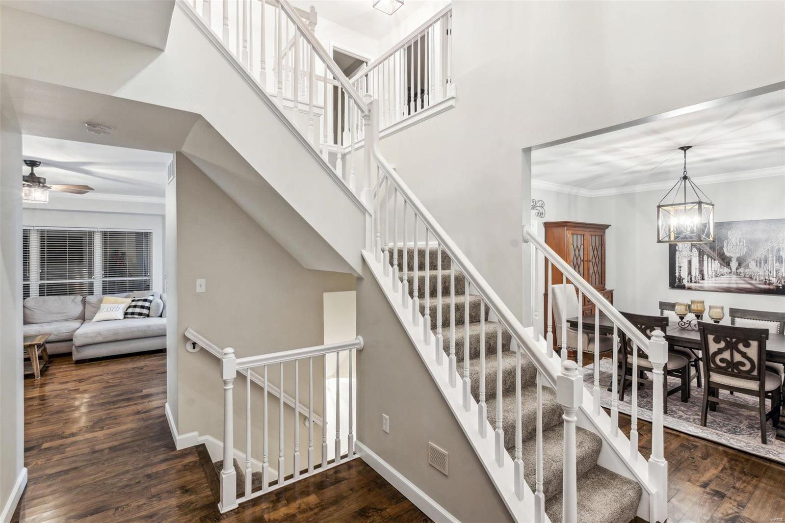 389 Gateford Drive Ballwin, MO 63021 - Photo 4 of 31