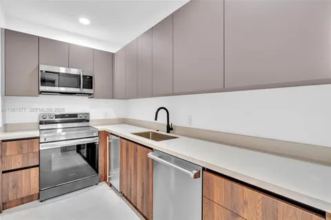 $7,500,000 | 2311 Southwest 108th Terrace, Davie, FL 33324