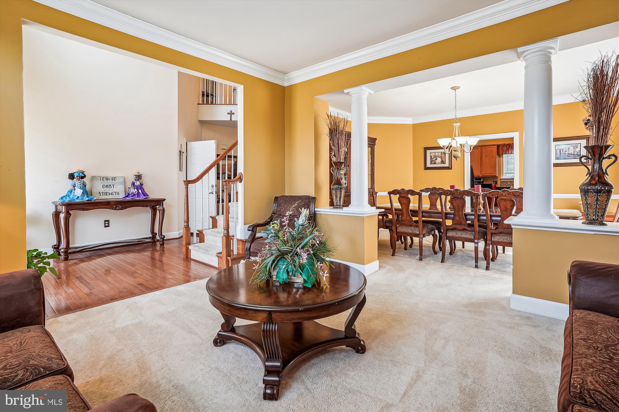 4011 Sapling Way Triangle, VA 22172 - Photo 10 of 88 Living Room