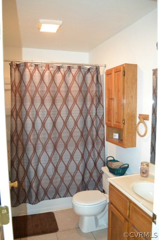 4410 Courthouse Road Midlothian, VA 23112 - Photo 17 of 21 a bathroom with a sink and a mirror
